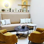 Des Champs-elysees 4* Paris