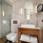 Des Champs-elysees 4* Paris