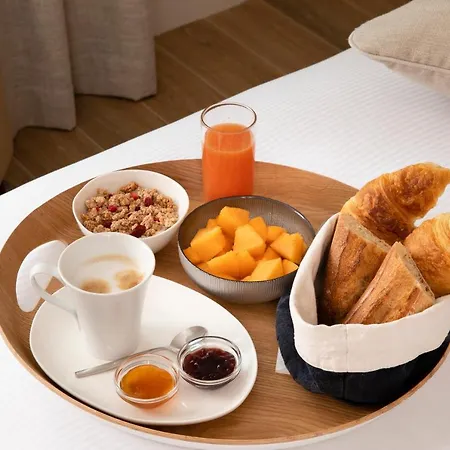 Hotel Des Champs-elysees 4*