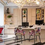 Des Champs-elysees Hotel