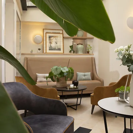 Hotel Des Champs-elysees 4*