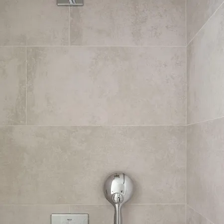 Des Champs-elysees Hotel