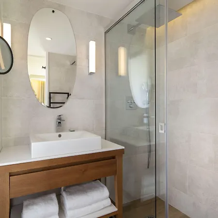 Des Champs-elysees מלון 4*