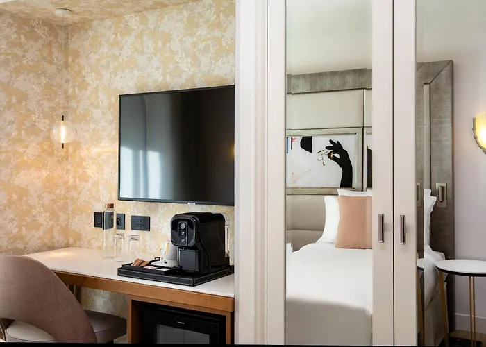 Des Champs-elysees 4* Paris