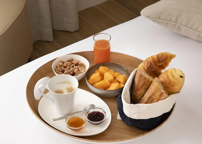 Des Champs-elysees Paris