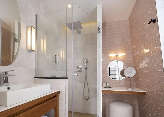 Hotel Des Champs-elysees Paris