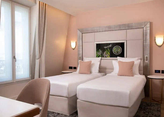 Des Champs-elysées 4*